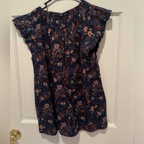 Loft Dressy Flutter Sleeve Top Size Small NWT - Picture 1 of 3